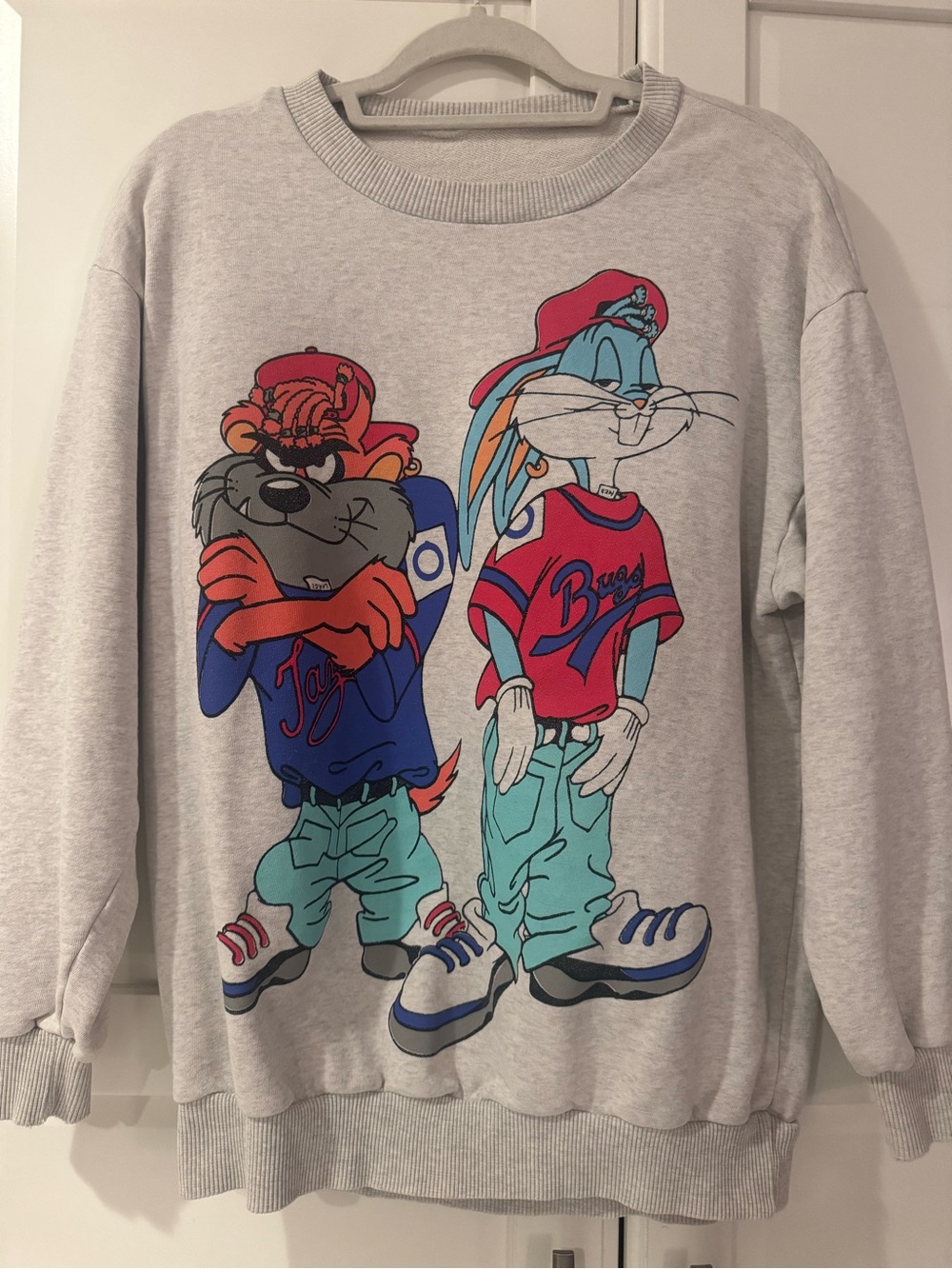 Vintage 90s Looney Tunes crewneck featuring Bugs Bunny and the TasmaniSweatshirt